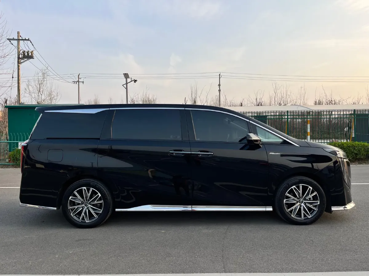 2024 GAC Trumpchi M8 2.0T 252HP L4 8AT,autocango,china used car exporter,china ev exporter,chinese used car exporter,chinese used ev exporter