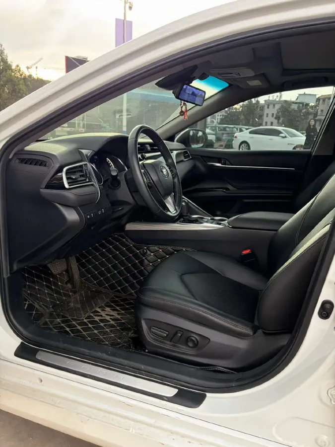 2019 Toyota Camry 2.5L 178HP L4 E-CVT Hybrid,autocango,china used car exporter,china ev exporter,chinese used car exporter,chinese used ev exporter