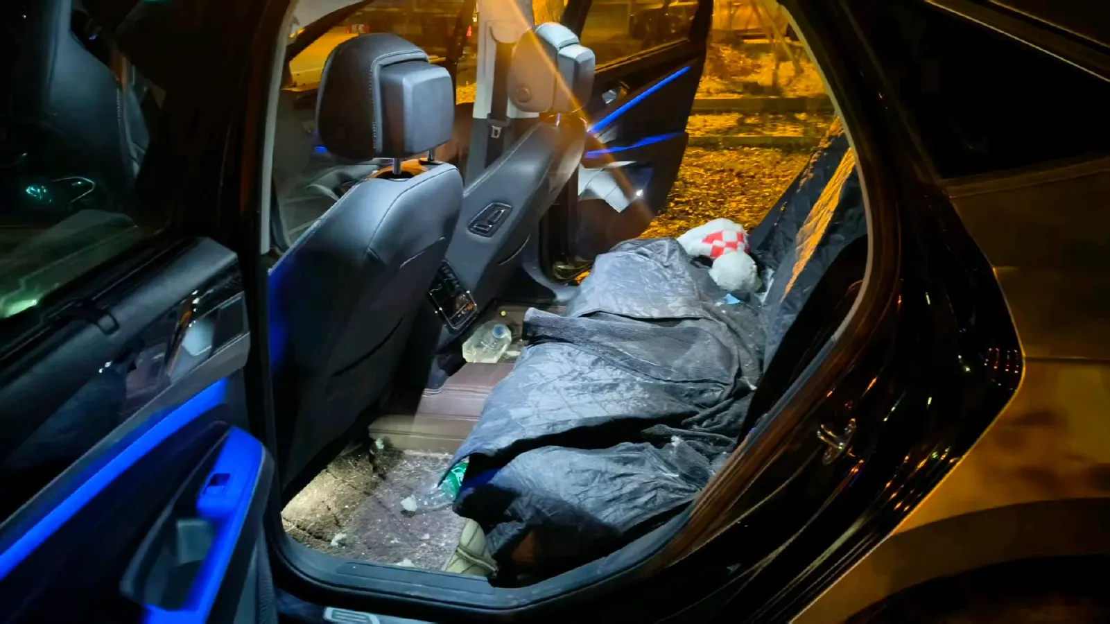 2022 Xpeng P7 BEV 60.2KWH,autocango,china used car exporter,china ev exporter,chinese used car exporter,chinese used ev exporter