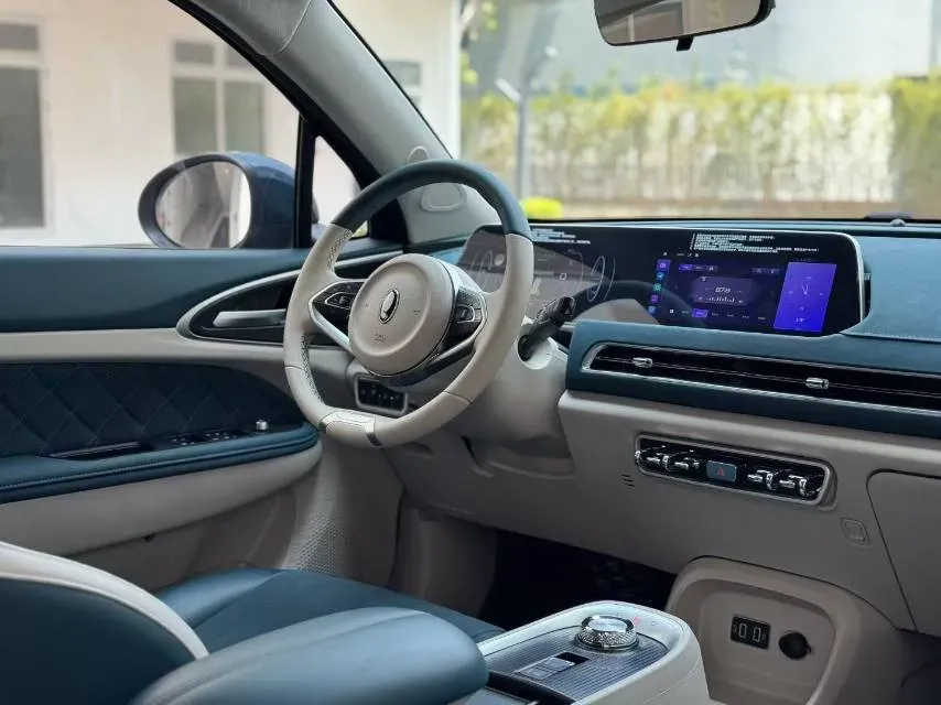 2022 ChangAn Oshan X7 Plus 1.5T 188HP L4 7DCT,autocango,china used car exporter,china ev exporter,chinese used car exporter,chinese used ev exporter