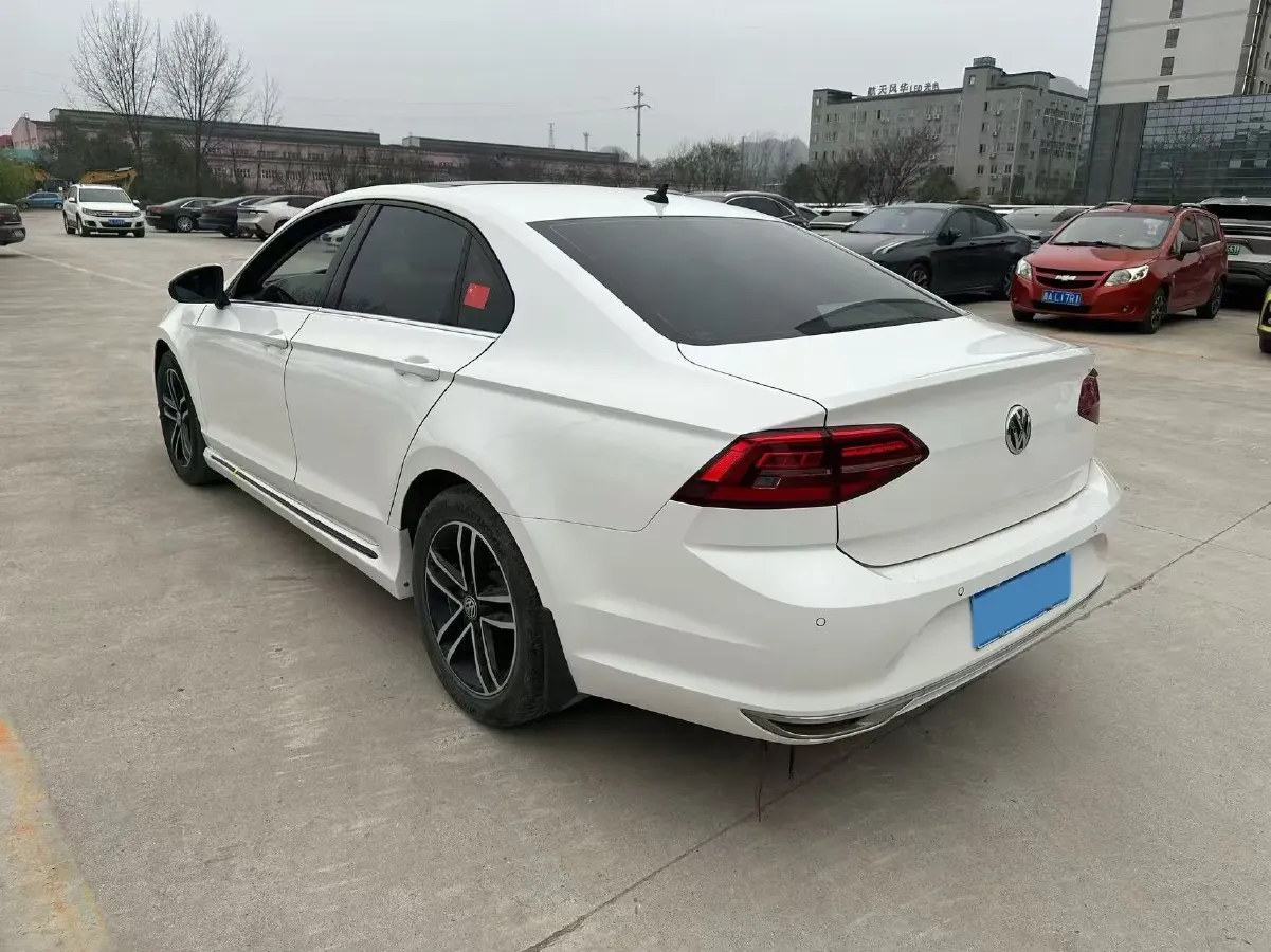 2019 Volkswagen Passat 1.4T 150HP L4 7DCT,autocango,china used car exporter,china ev exporter,chinese used car exporter,chinese used ev exporter