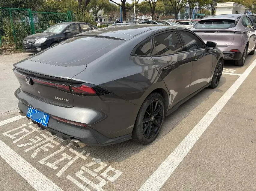 2022 ChangAn UNI-V 1.5T 188HP L4 7DCT,autocango,china used car exporter,china ev exporter,chinese used car exporter,chinese used ev exporter