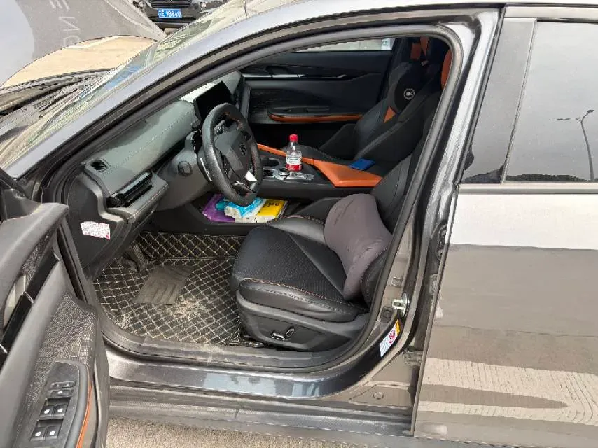 2022 ChangAn UNI-V 1.5T 188HP L4 7DCT,autocango,china used car exporter,china ev exporter,chinese used car exporter,chinese used ev exporter