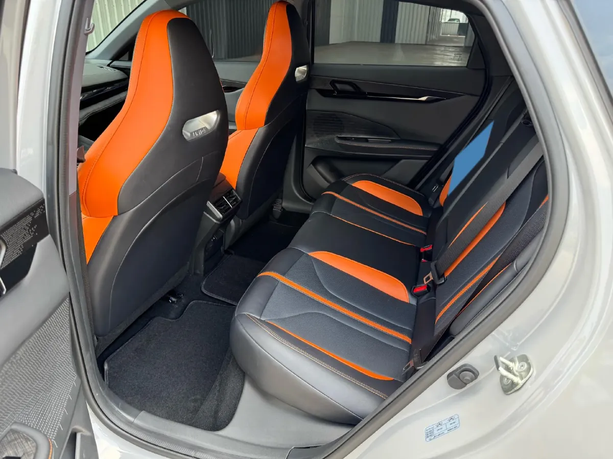 2024 ChangAn UNI-V 1.5T 188HP L4 7DCT,autocango,china used car exporter,china ev exporter,chinese used car exporter,chinese used ev exporter