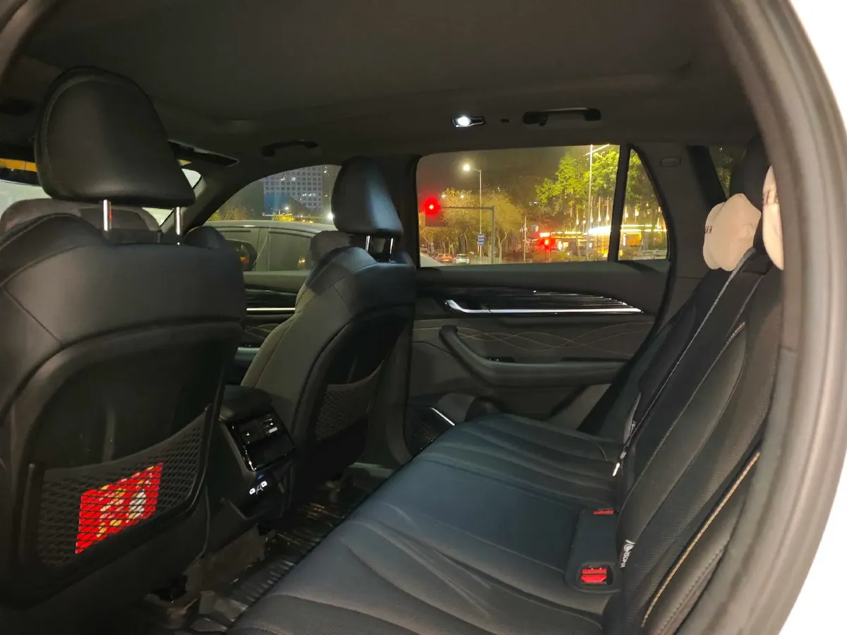 2024 Geely Monjaro 2.0T 218HP L4 7DCT,autocango,china used car exporter,china ev exporter,chinese used car exporter,chinese used ev exporter