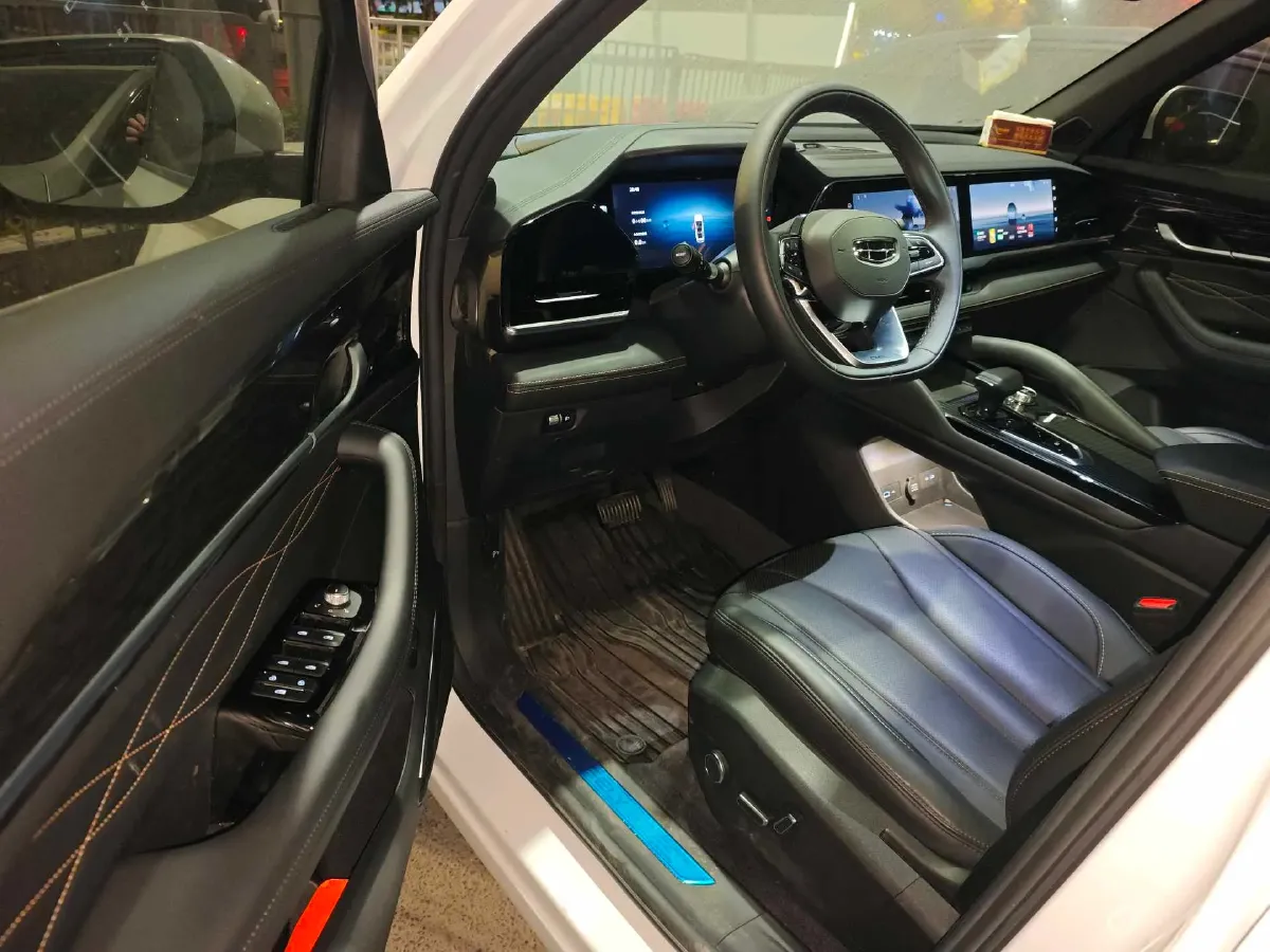 2024 Geely Monjaro 2.0T 218HP L4 7DCT,autocango,china used car exporter,china ev exporter,chinese used car exporter,chinese used ev exporter