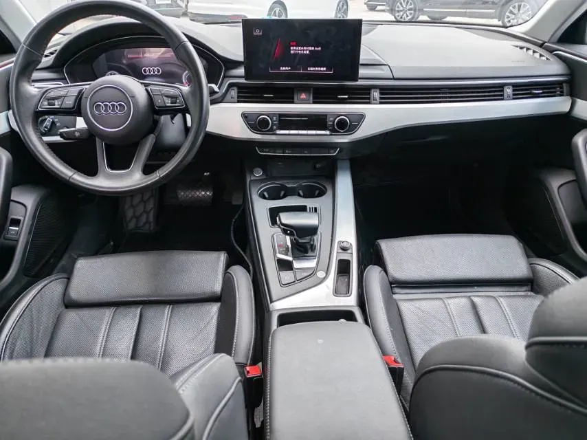 2020 Audi A4L 2.0T 190HP L4 7DCT,autocango,china used car exporter,china ev exporter,chinese used car exporter,chinese used ev exporter