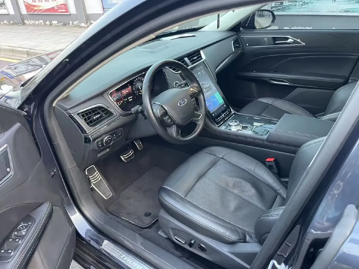 2019 Ford Taurus 2.0T 245HP L4 8AT,autocango,china used car exporter,china ev exporter,chinese used car exporter,chinese used ev exporter