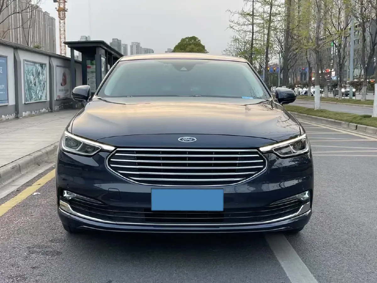 2019 Ford Taurus 2.0T 245HP L4 8AT,autocango,china used car exporter,china ev exporter,chinese used car exporter,chinese used ev exporter