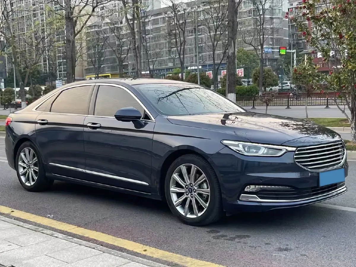 2019 Ford Taurus 2.0T 245HP L4 8AT,autocango,china used car exporter,china ev exporter,chinese used car exporter,chinese used ev exporter