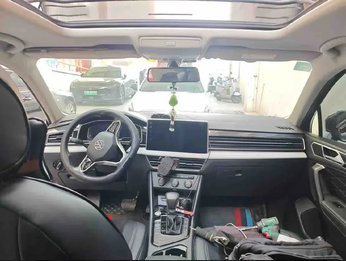 2023 Volkswagen Tiguan L 1.4T 150HP L4 7DCT,autocango,china used car exporter,china ev exporter,chinese used car exporter,chinese used ev exporter