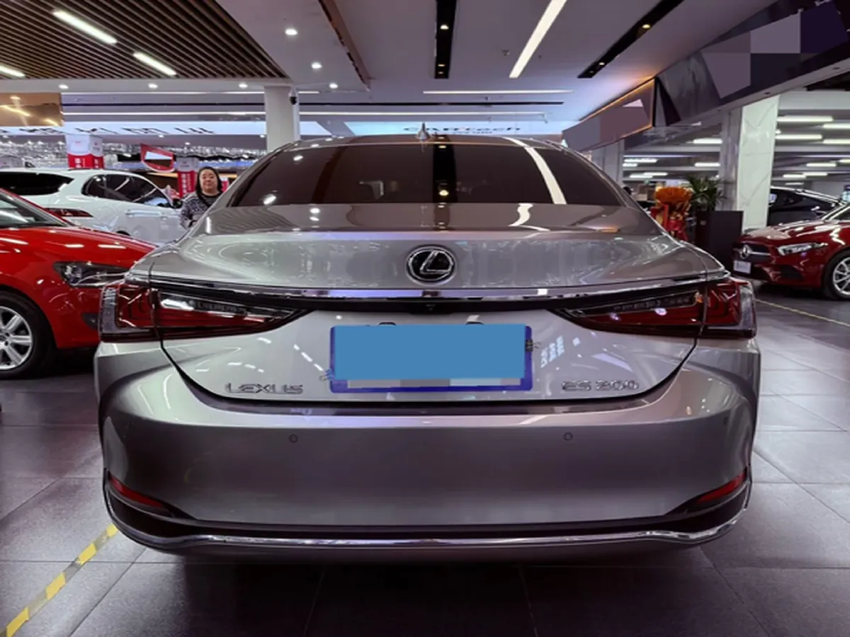 2020 Lexus ES 2.0L 173HP L4 CVT,autocango,china used car exporter,china ev exporter,chinese used car exporter,chinese used ev exporter