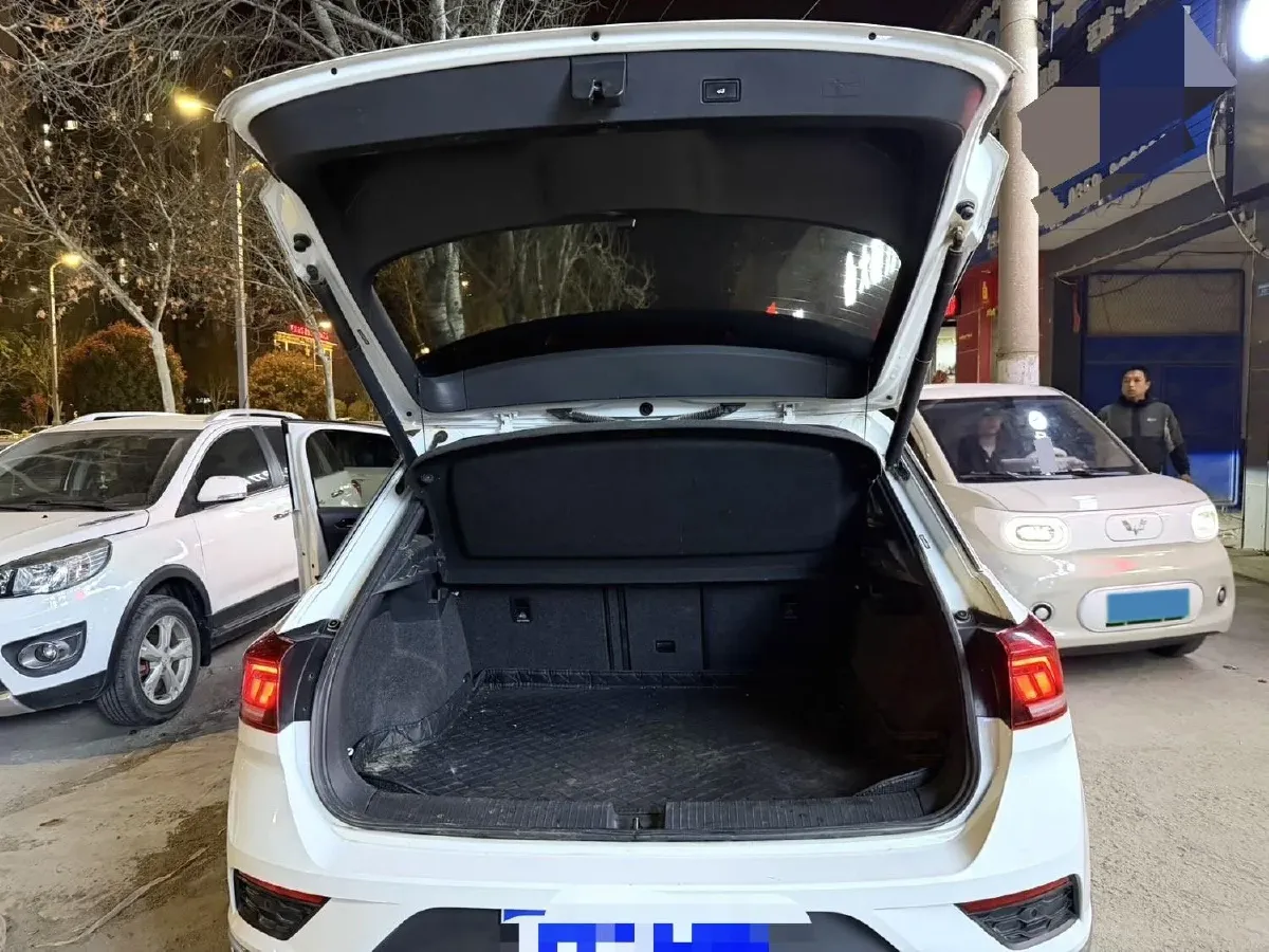 2019 Volkswagen T-Roc 1.4T 150HP L4 7DCT,autocango,china used car exporter,china ev exporter,chinese used car exporter,chinese used ev exporter