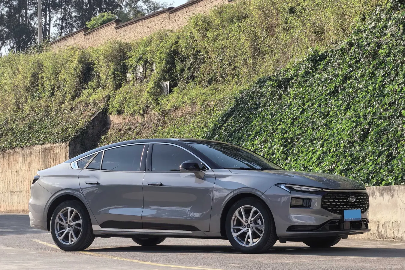 2022 Ford Mondeo 2.0T 238HP L4 8AT,autocango,china used car exporter,china ev exporter,chinese used car exporter,chinese used ev exporter