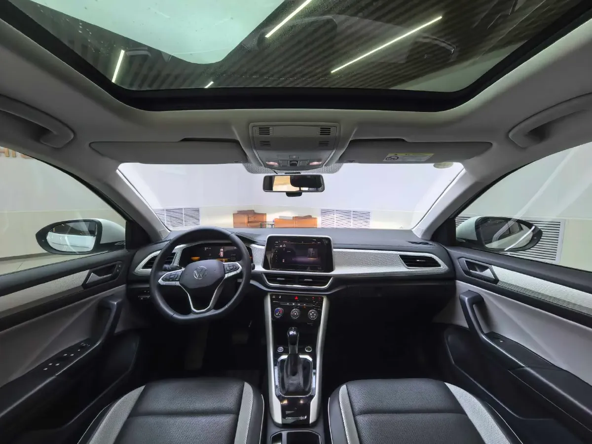 2023 Volkswagen T-Roc 1.4T 150HP L4 7DCT,autocango,china used car exporter,china ev exporter,chinese used car exporter,chinese used ev exporter