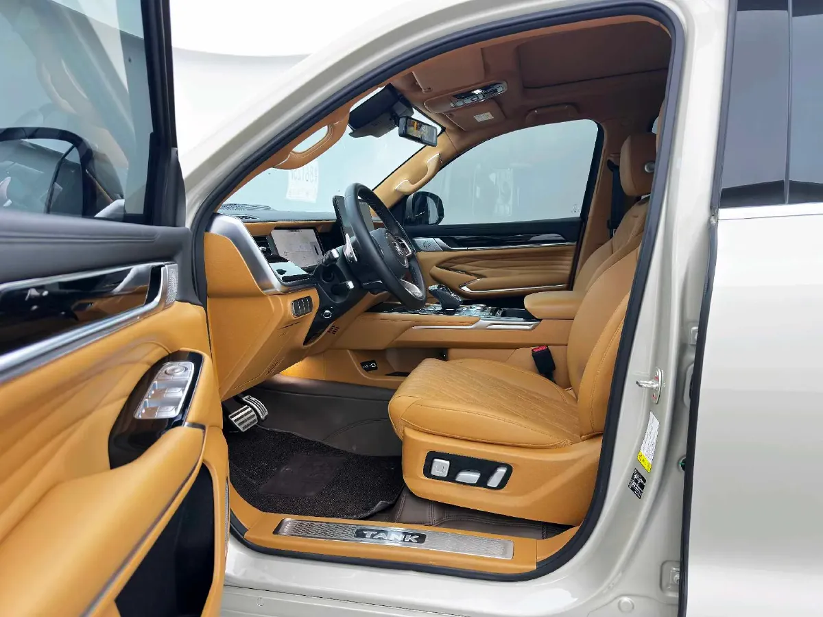 2024 Tank 500 2.0T 252HP L4 9AT PHEV 37.1/36.7KWH,autocango,china used car exporter,china ev exporter,chinese used car exporter,chinese used ev exporter