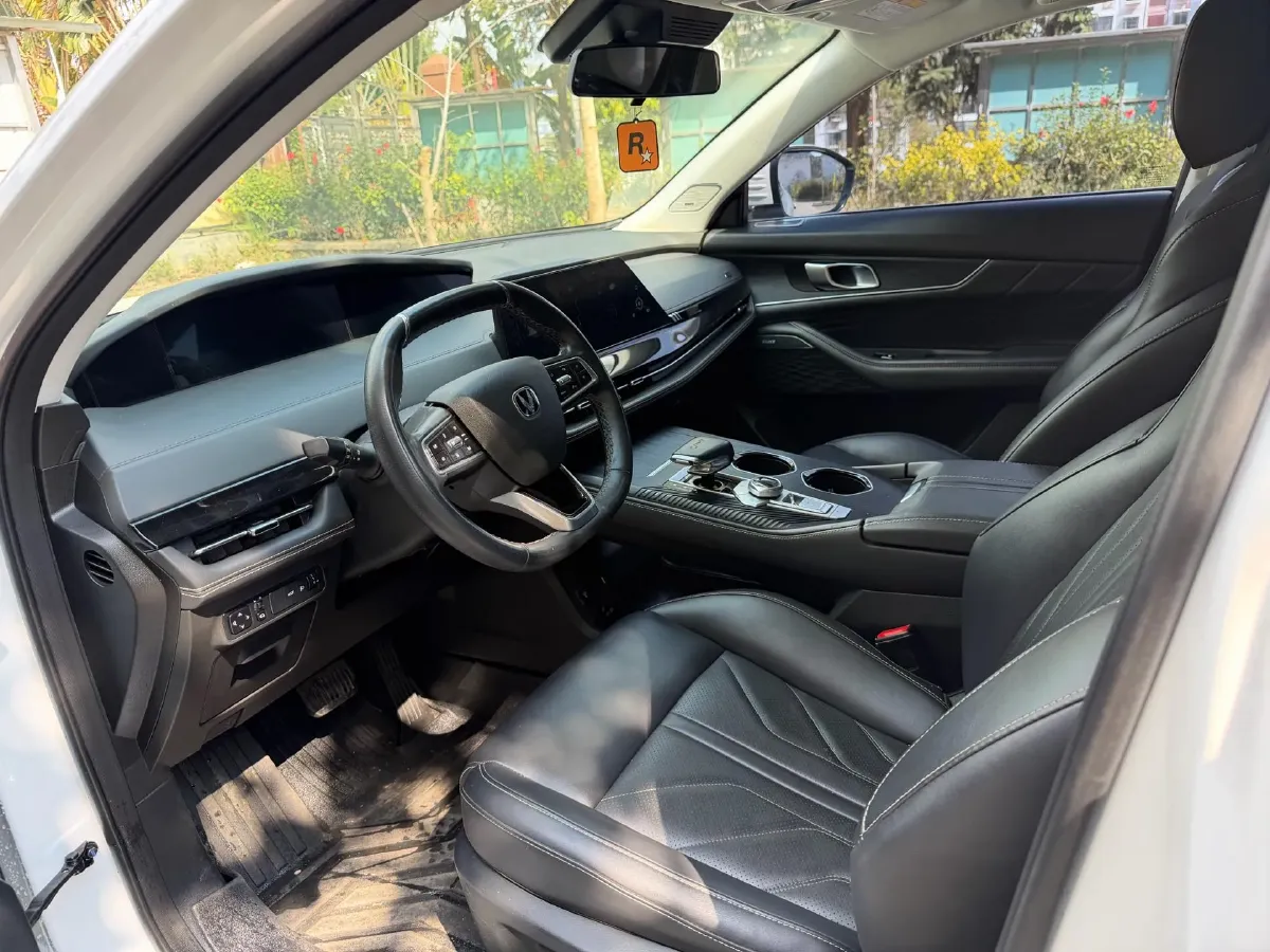 2023 ChangAn UNI-K 2.0T 233HP L4 8AT,autocango,china used car exporter,china ev exporter,chinese used car exporter,chinese used ev exporter