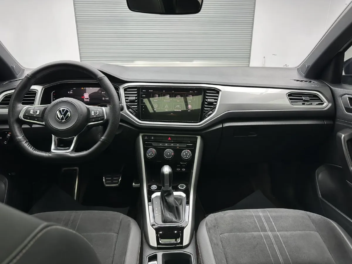 2022 Volkswagen T-Roc 1.4T 150HP L4 7DCT,autocango,china used car exporter,china ev exporter,chinese used car exporter,chinese used ev exporter