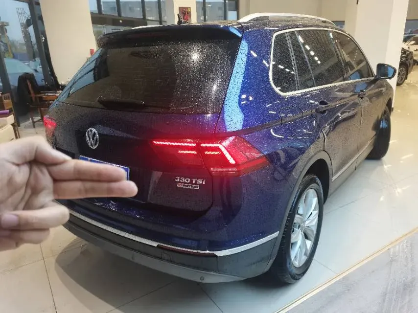 2019 Volkswagen Tiguan 2.0T 180HP L4 7DCT,autocango,china used car exporter,china ev exporter,chinese used car exporter,chinese used ev exporter