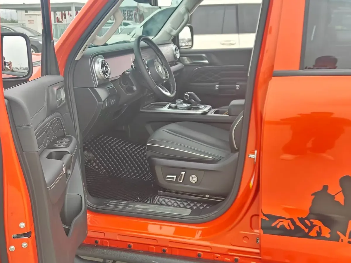 2021 Tank 300 2.0T 227HP L4 8AT,autocango,china used car exporter,china ev exporter,chinese used car exporter,chinese used ev exporter