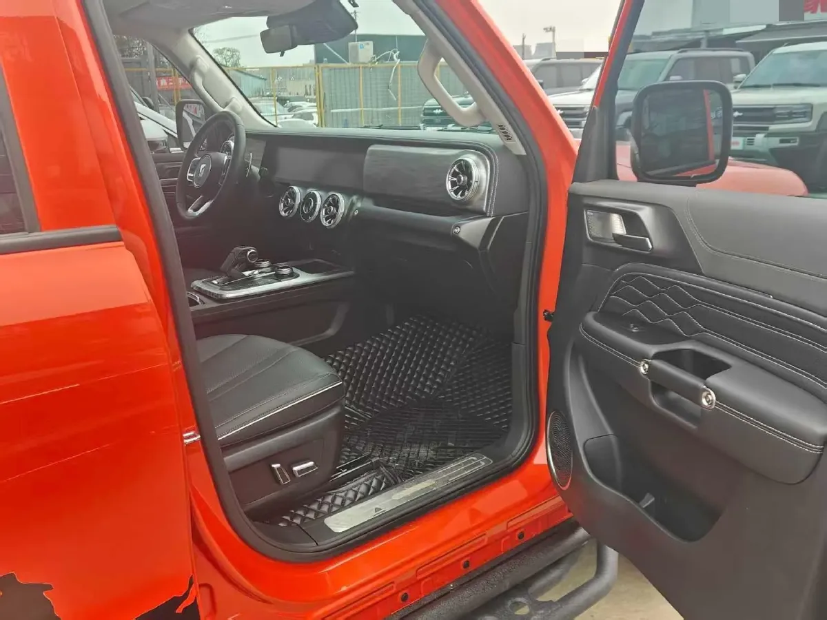 2021 Tank 300 2.0T 227HP L4 8AT,autocango,china used car exporter,china ev exporter,chinese used car exporter,chinese used ev exporter