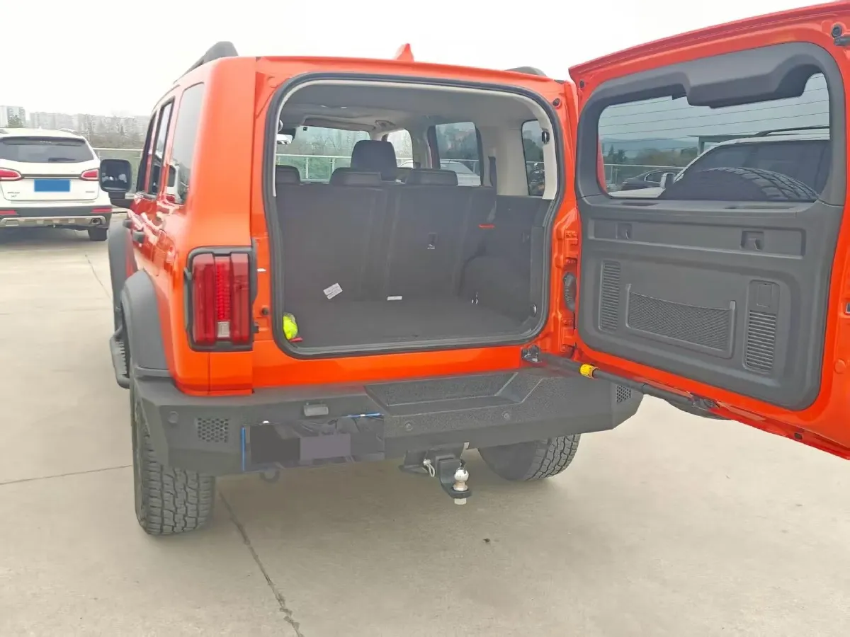 2021 Tank 300 2.0T 227HP L4 8AT,autocango,china used car exporter,china ev exporter,chinese used car exporter,chinese used ev exporter