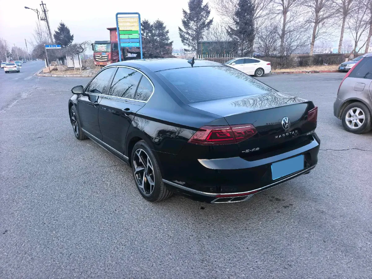 2025 Volkswagen Magotan 2.0T 186HP L4 7DCT,autocango,china used car exporter,china ev exporter,chinese used car exporter,chinese used ev exporter