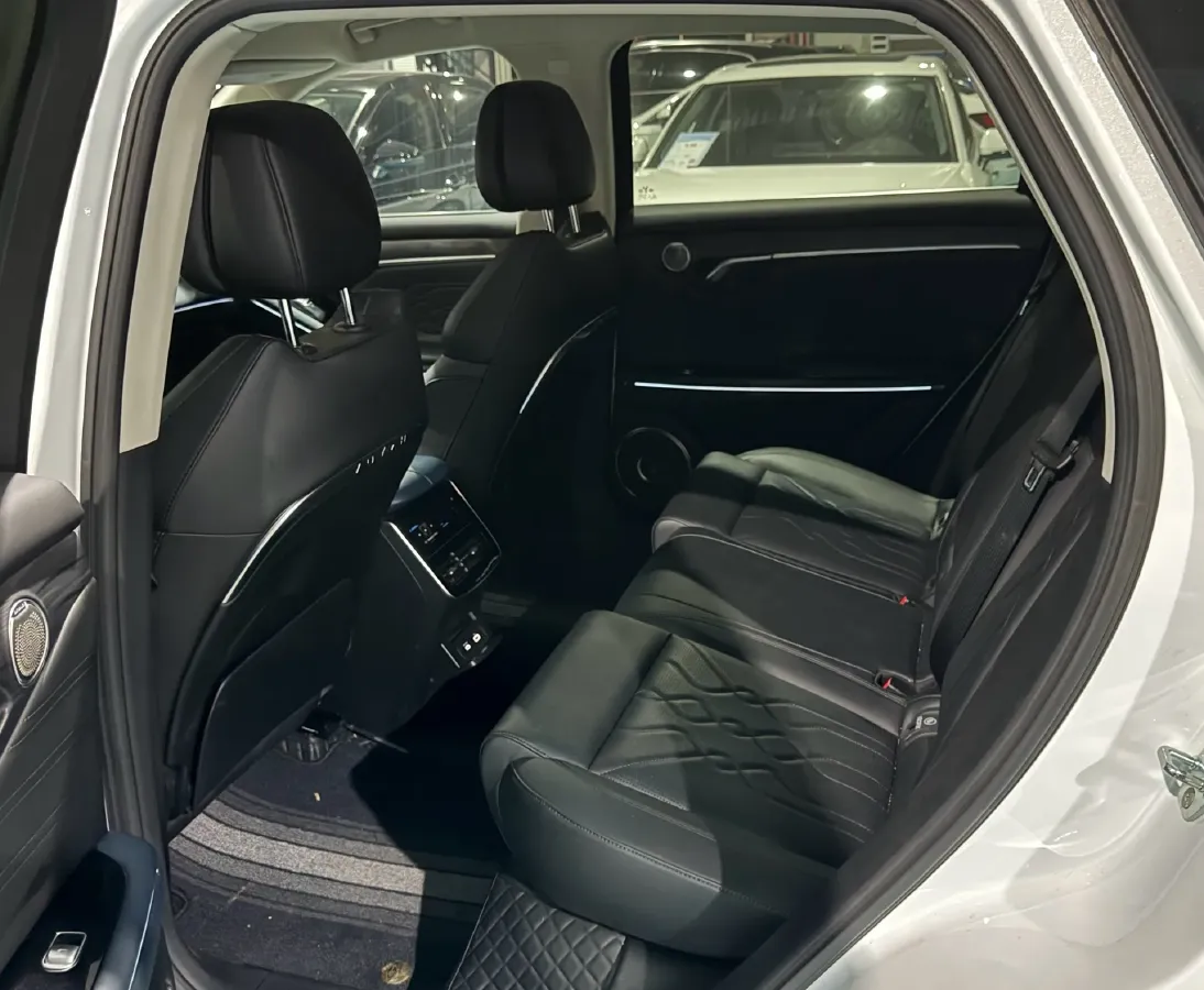 2024 Voyah FREE 1.5T 150HP L4 REEV 39.2KWH,autocango,china used car exporter,china ev exporter,chinese used car exporter,chinese used ev exporter