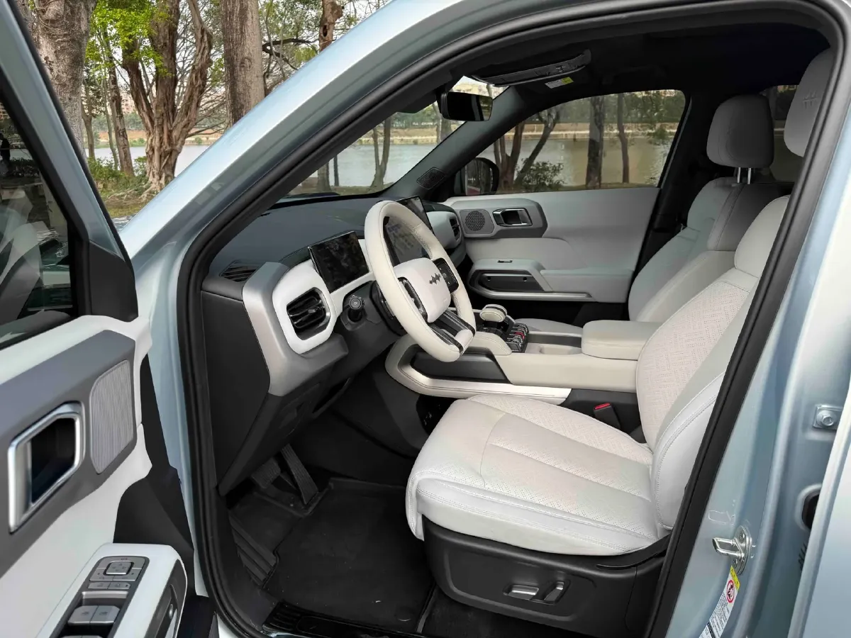 2025 FangChengBao Tai 3 BEV,autocango,china used car exporter,china ev exporter,chinese used car exporter,chinese used ev exporter