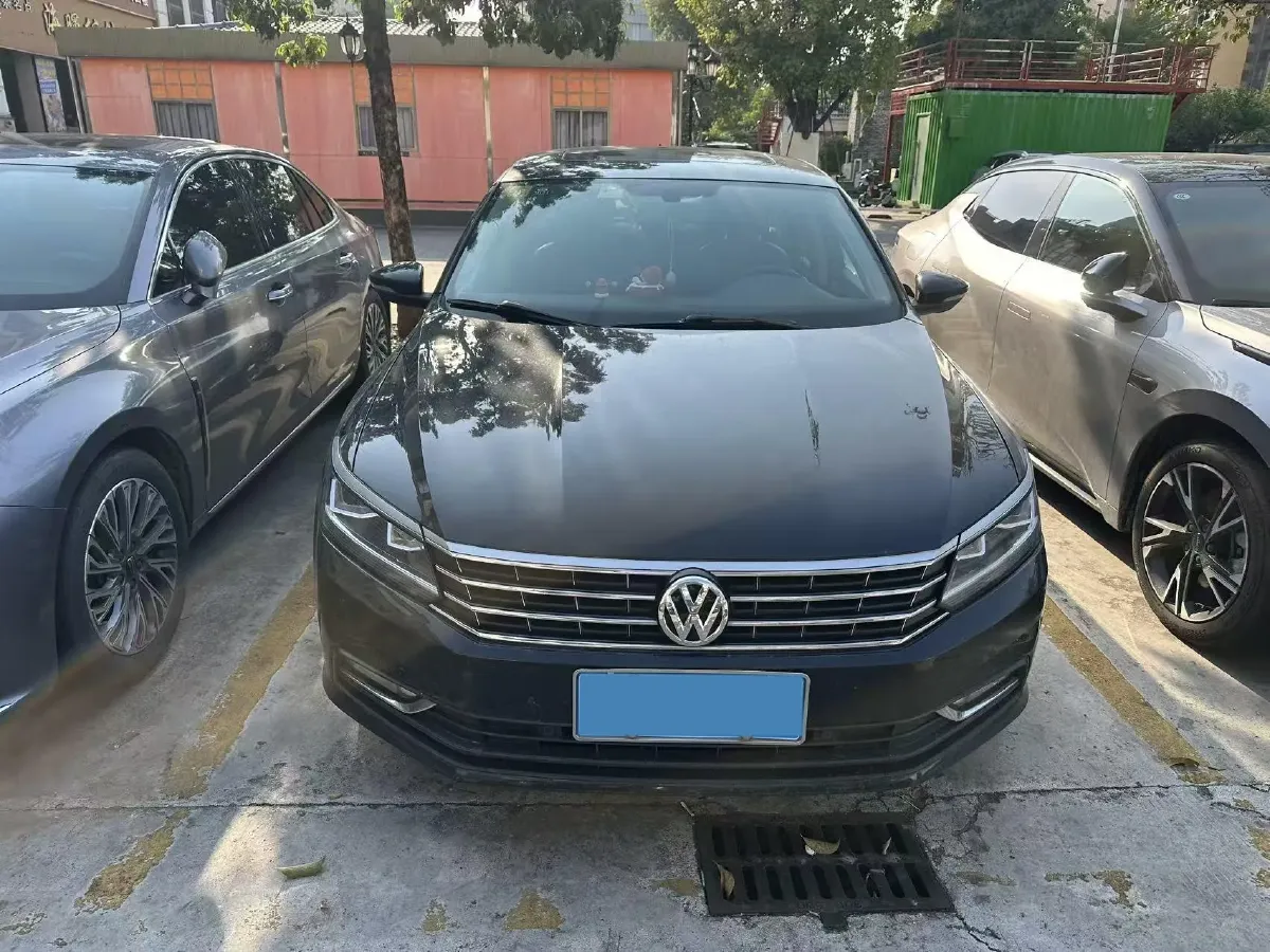 2017 Volkswagen Passat 1.8T 180HP L4 7DCT,autocango,china used car exporter,china ev exporter,chinese used car exporter,chinese used ev exporter
