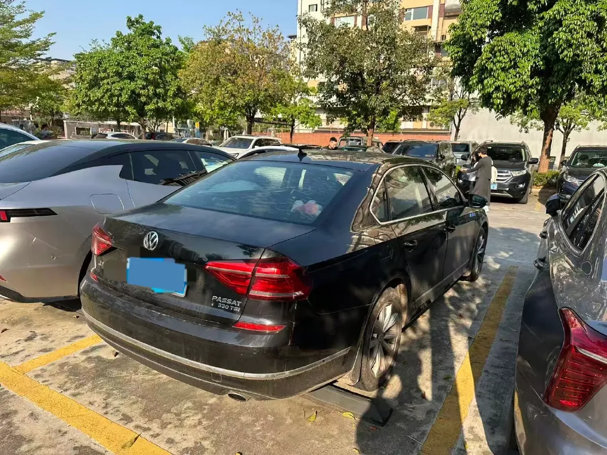 2017 Volkswagen Passat 1.8T 180HP L4 7DCT,autocango,china used car exporter,china ev exporter,chinese used car exporter,chinese used ev exporter
