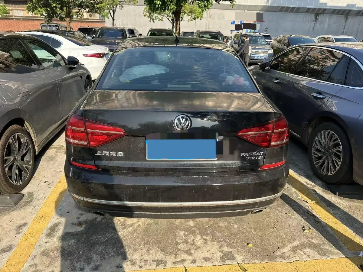 2017 Volkswagen Passat 1.8T 180HP L4 7DCT,autocango,china used car exporter,china ev exporter,chinese used car exporter,chinese used ev exporter