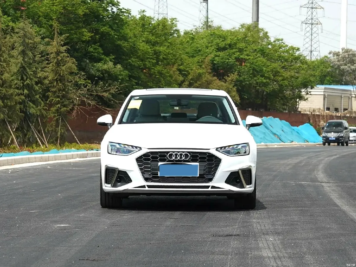 2020 Audi A4L 2.0T 190HP L4 7DCT,autocango,china used car exporter,china ev exporter,chinese used car exporter,chinese used ev exporter