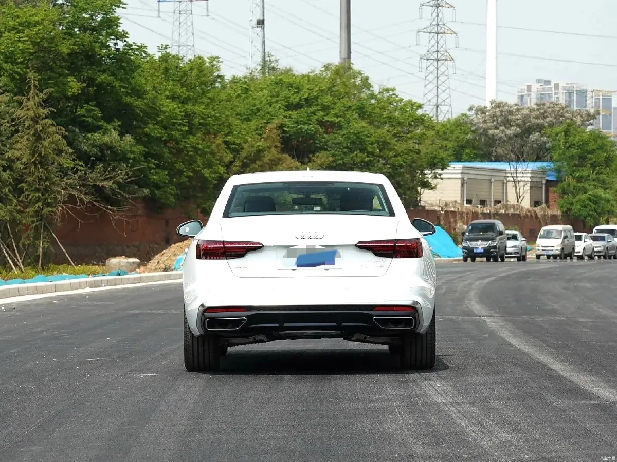 2020 Audi A4L 2.0T 190HP L4 7DCT,autocango,china used car exporter,china ev exporter,chinese used car exporter,chinese used ev exporter