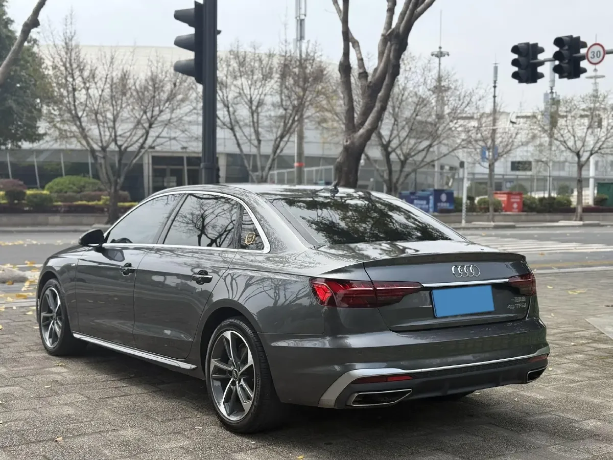 2023 Audi A4L 2.0T 190HP L4 7DCT,autocango,china used car exporter,china ev exporter,chinese used car exporter,chinese used ev exporter