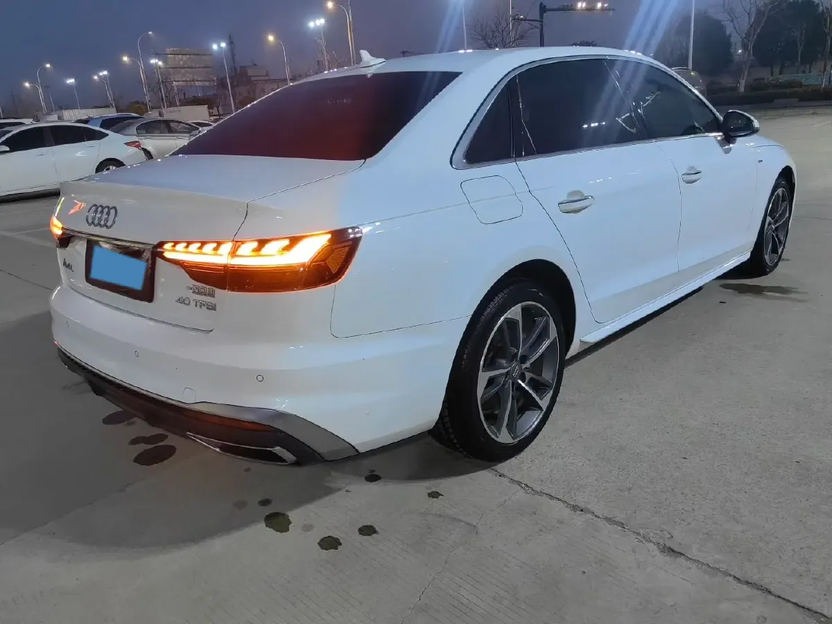 2020 Audi A4L 2.0T 190HP L4 7DCT,autocango,china used car exporter,china ev exporter,chinese used car exporter,chinese used ev exporter