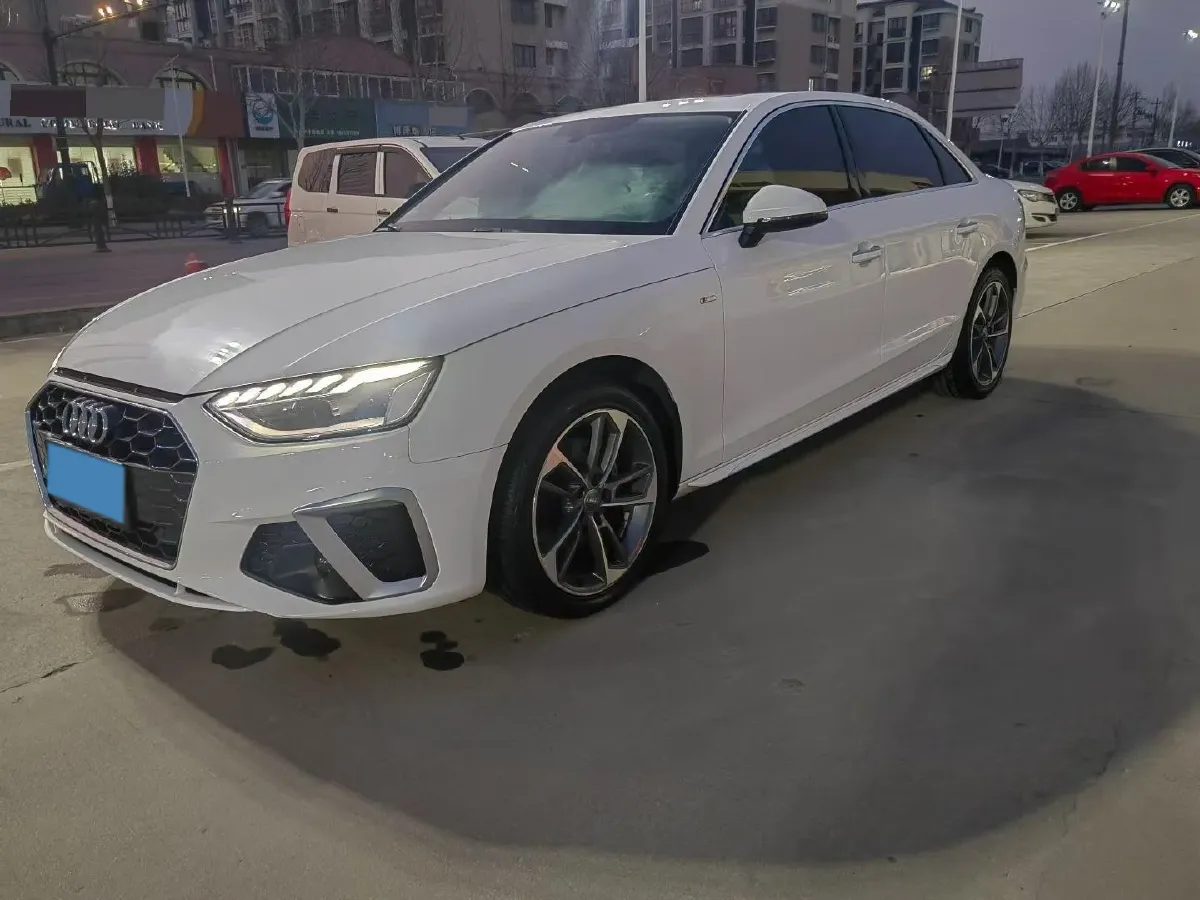 2020 Audi A4L 2.0T 190HP L4 7DCT,autocango,china used car exporter,china ev exporter,chinese used car exporter,chinese used ev exporter
