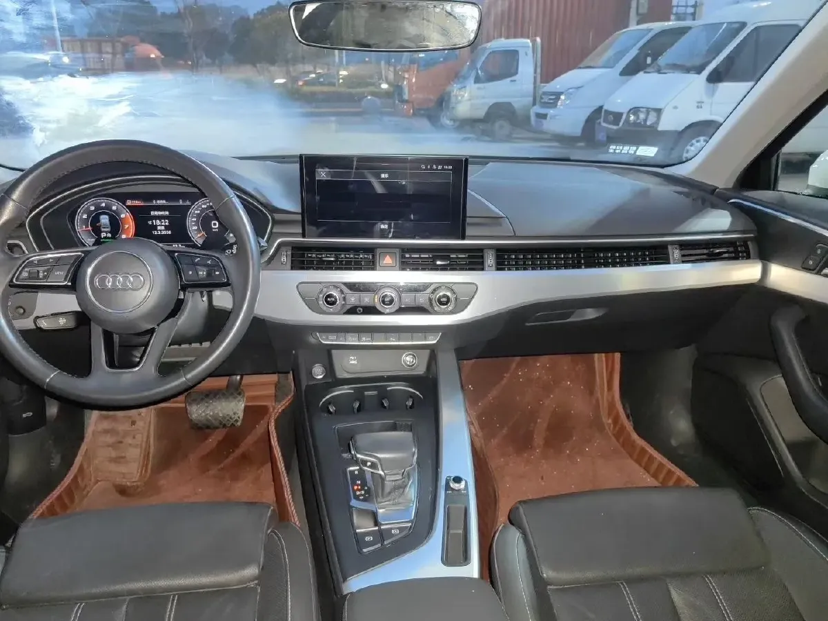 2020 Audi A4L 2.0T 190HP L4 7DCT,autocango,china used car exporter,china ev exporter,chinese used car exporter,chinese used ev exporter