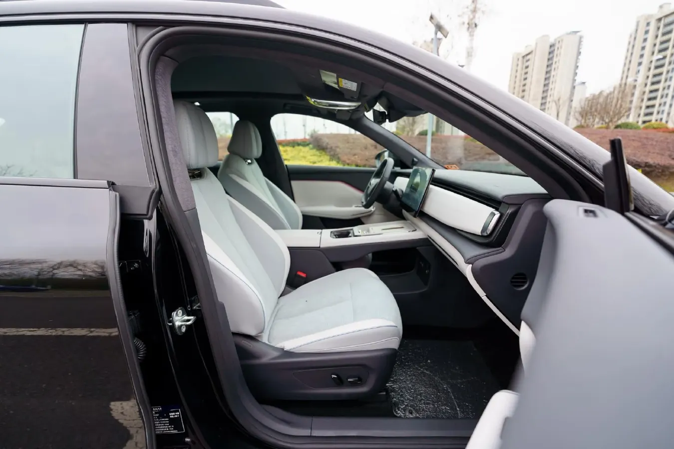 2024 Voyah ZhiYin BEV 79KWH,autocango,china used car exporter,china ev exporter,chinese used car exporter,chinese used ev exporter