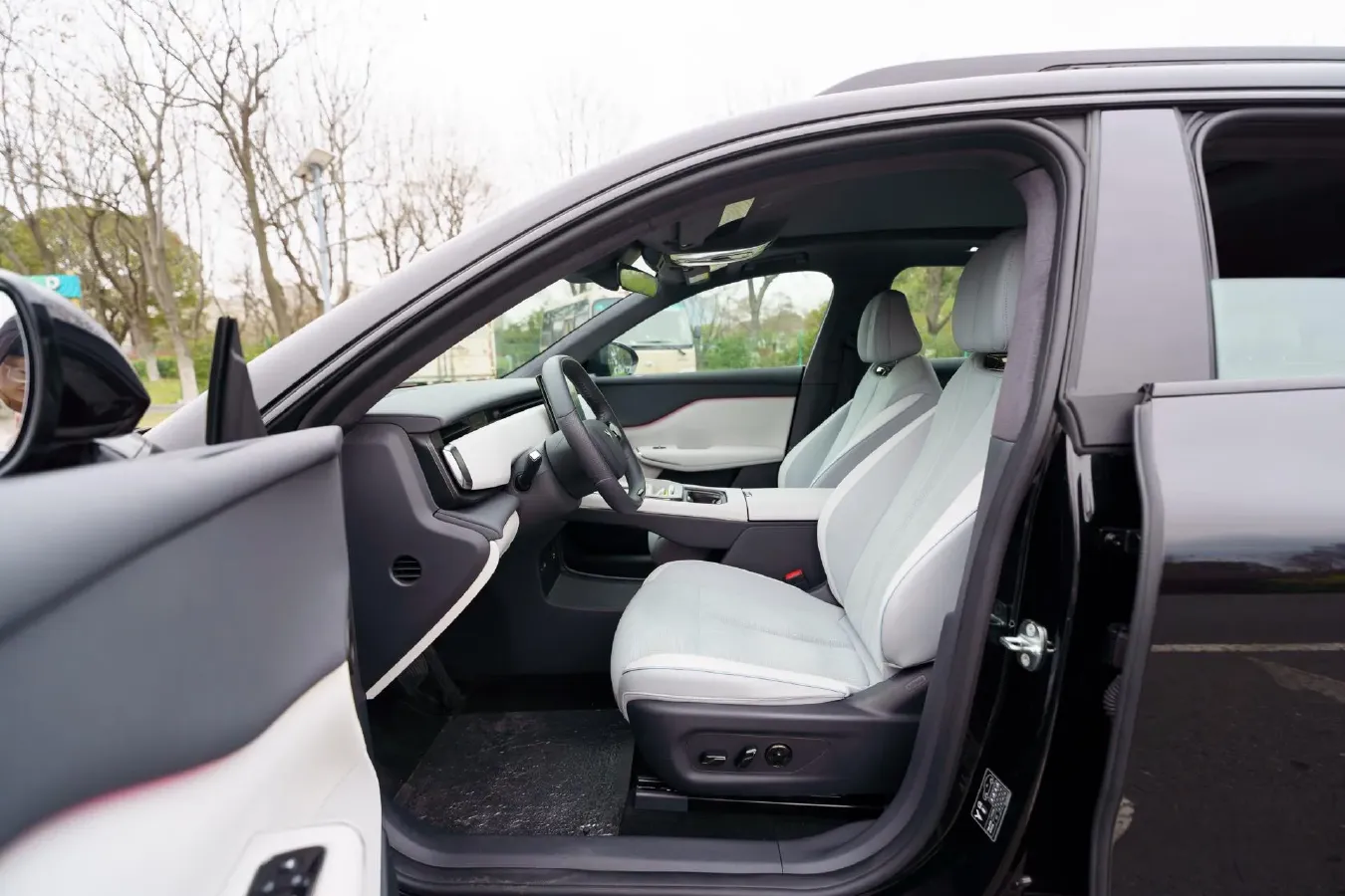 2024 Voyah ZhiYin BEV 79KWH,autocango,china used car exporter,china ev exporter,chinese used car exporter,chinese used ev exporter