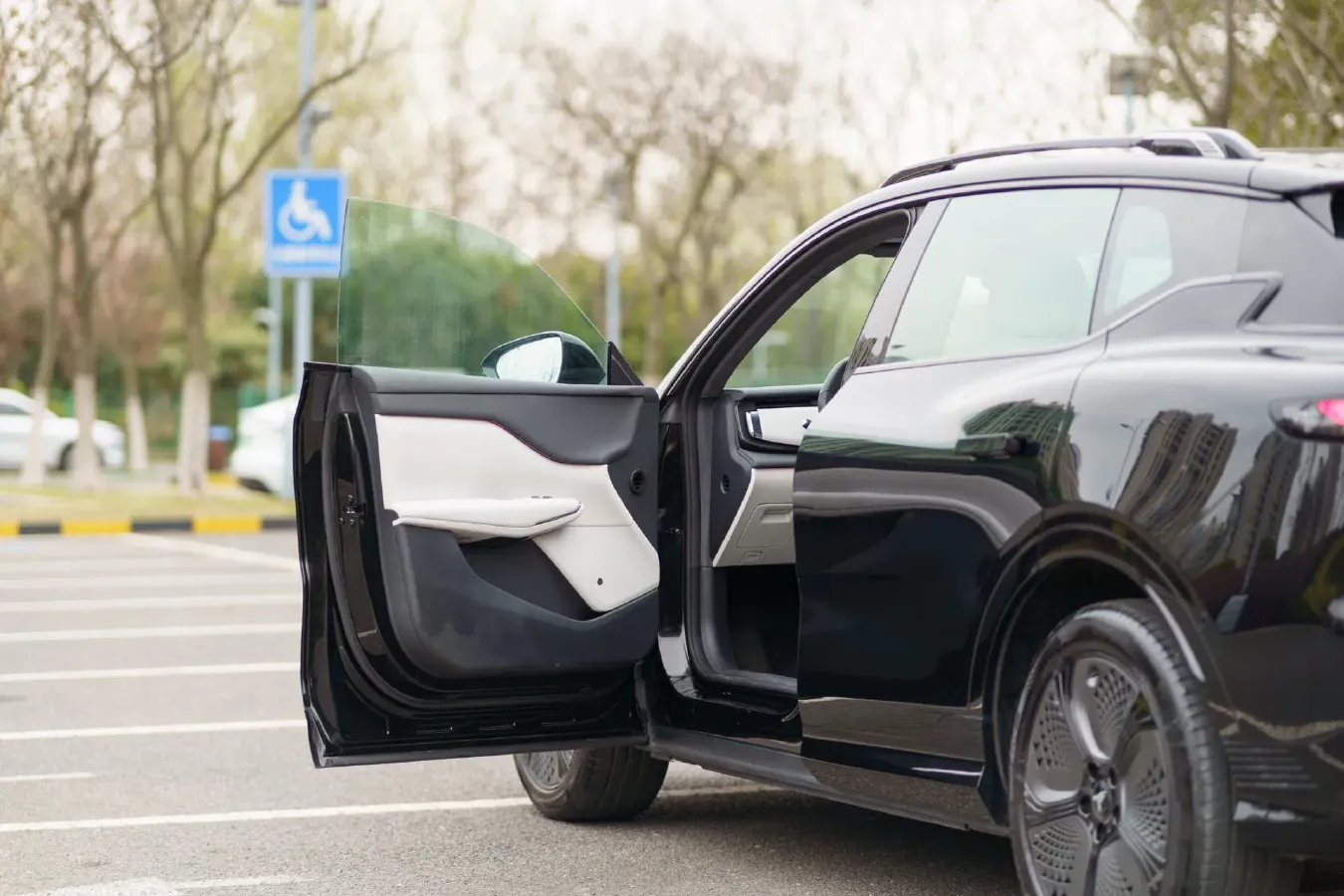 2024 Voyah ZhiYin BEV 79KWH,autocango,china used car exporter,china ev exporter,chinese used car exporter,chinese used ev exporter