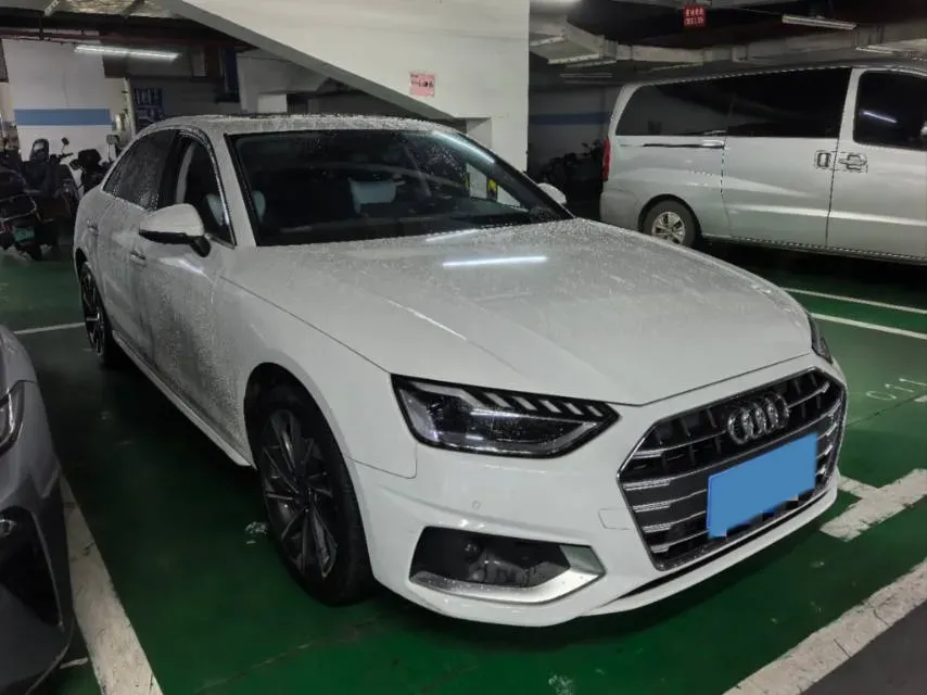 2022 Audi A4L 2.0T 190HP L4 7DCT,autocango,china used car exporter,china ev exporter,chinese used car exporter,chinese used ev exporter