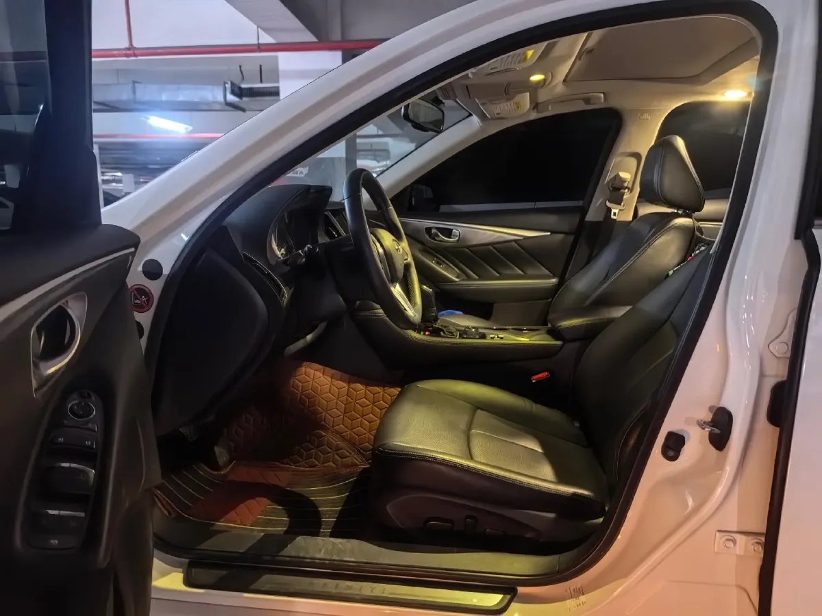 2021 Infiniti Q50L 2.0T 211HP L4 7AT,autocango,china used car exporter,china ev exporter,chinese used car exporter,chinese used ev exporter