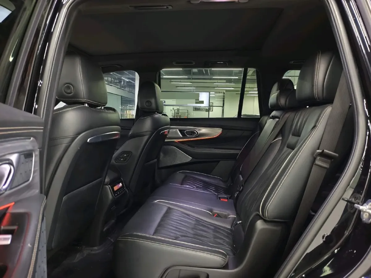 2022 GAC Trumpchi GS8 2.0T 252HP L4 8AT,autocango,china used car exporter,china ev exporter,chinese used car exporter,chinese used ev exporter