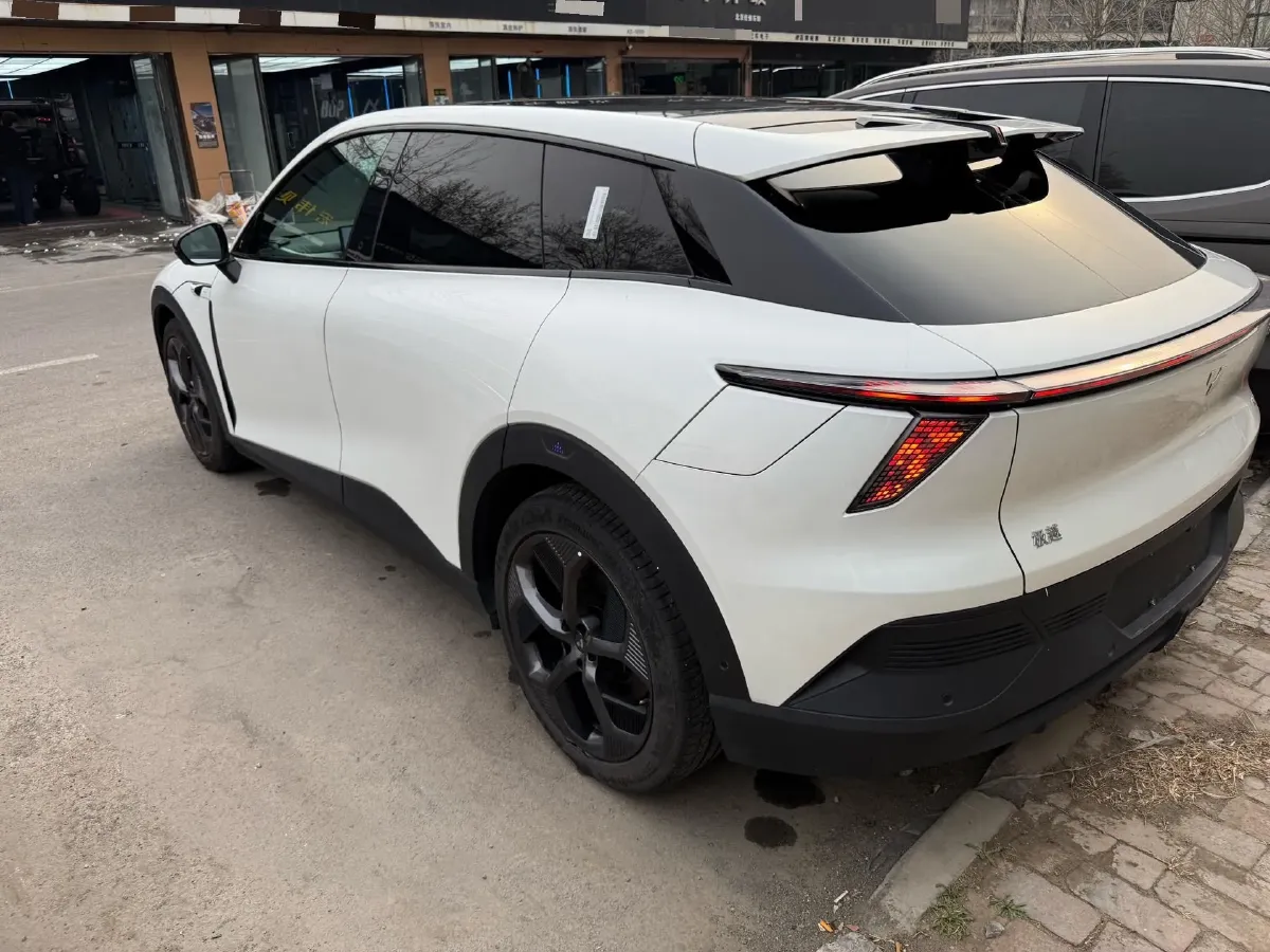 2023 Honda CR-V 2.0L 150HP L4 E-CVT PHEV 17.7KWH,autocango,china used car exporter,china ev exporter,chinese used car exporter,chinese used ev exporter