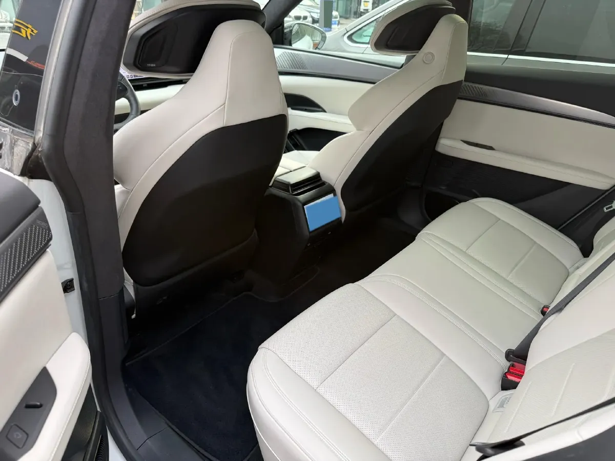 2023 Honda CR-V 2.0L 150HP L4 E-CVT PHEV 17.7KWH,autocango,china used car exporter,china ev exporter,chinese used car exporter,chinese used ev exporter