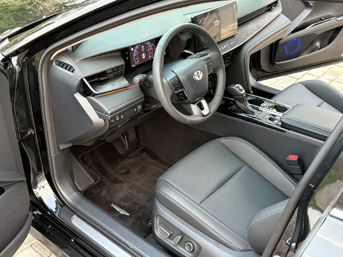 2026 Toyota Camry 2.0L 173HP L4 CVT,autocango,china used car exporter,china ev exporter,chinese used car exporter,chinese used ev exporter