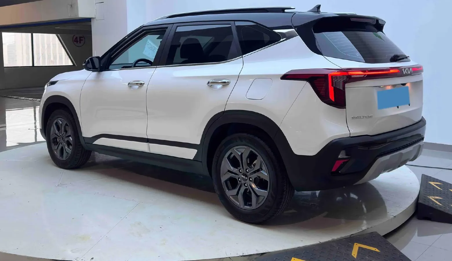 2023 Kia Seltos 1.5L 115HP L4 CVT,autocango,china used car exporter,china ev exporter,chinese used car exporter,chinese used ev exporter
