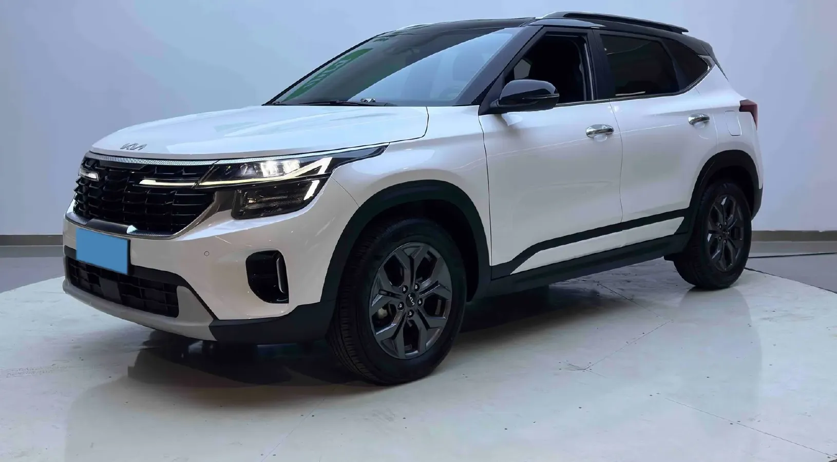 2023 Kia Seltos 1.5L 115HP L4 CVT,autocango,china used car exporter,china ev exporter,chinese used car exporter,chinese used ev exporter