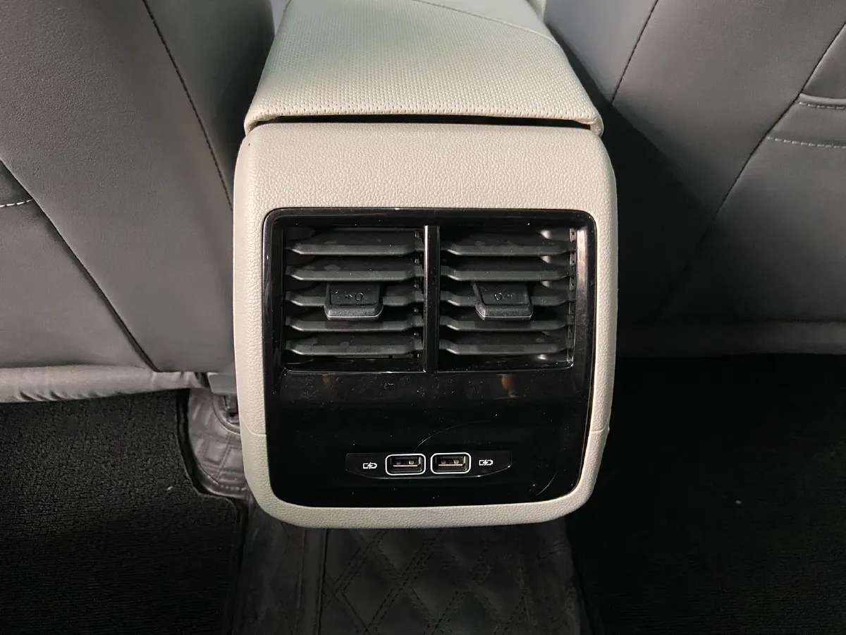 2023 Volkswagen Sagitar 1.4T 150HP L4 7DCT,autocango,china used car exporter,china ev exporter,chinese used car exporter,chinese used ev exporter